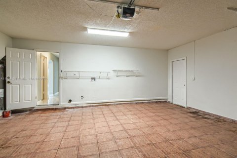 Casa en venta en Miramar, Florida, 4 dormitorios, 220.92 m2 № 1814024 - foto 24