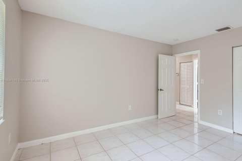 Casa en venta en Miramar, Florida, 4 dormitorios, 220.92 m2 № 1814024 - foto 20