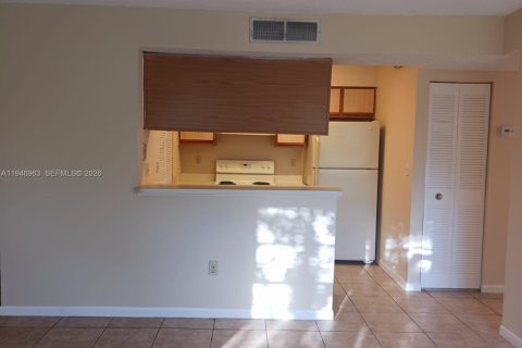 Copropriété à vendre à Pompano Beach, Floride: 1 chambre, 72.93 m2 № 2091348 - photo 16