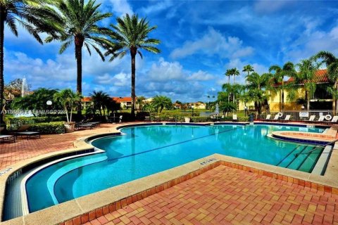 Copropriété à vendre à Pompano Beach, Floride: 1 chambre, 72.93 m2 № 2091348 - photo 3