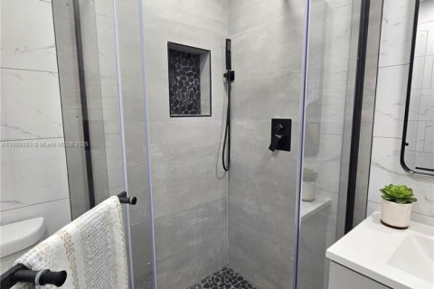 Condo in Lauderhill, Florida, 2 bedrooms  № 1752334 - photo 7