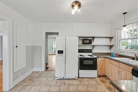 House in Saint Petersburg, Florida 3 bedrooms, 226.03 sq.m. № 2238195 - photo 30