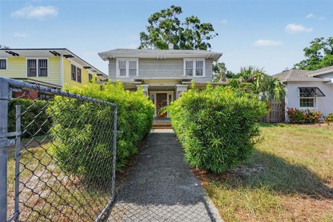House in Saint Petersburg, Florida 3 bedrooms, 226.03 sq.m. № 2238195 - photo 6