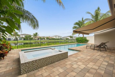 Villa ou maison à vendre à Boca Raton, Floride: 3 chambres, 251.21 m2 № 2414332 - photo 4
