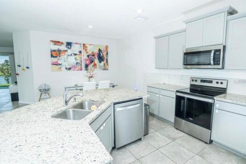 Casa en alquiler en Wesley Chapel, Florida, 3 dormitorios, 147.44 m2 № 2147450 - foto 2