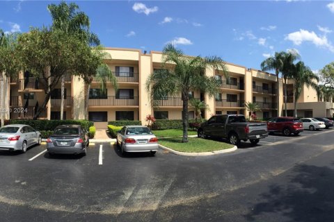 Copropriété à vendre à Tamarac, Floride: 2 chambres, 120.22 m2 № 1859442 - photo 27