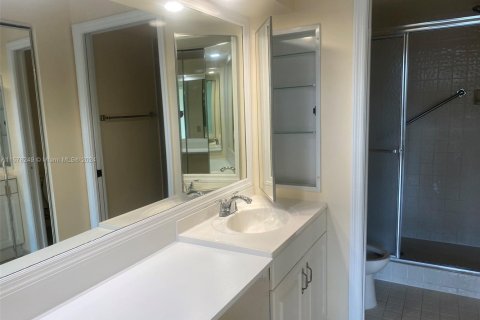 Copropriété à vendre à Tamarac, Floride: 2 chambres, 120.22 m2 № 1859442 - photo 22