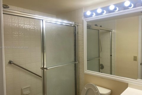 Copropriété à vendre à Tamarac, Floride: 2 chambres, 120.22 m2 № 1859442 - photo 13