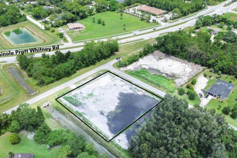 Commercial property in Loxahatchee Groves, Florida № 2191789