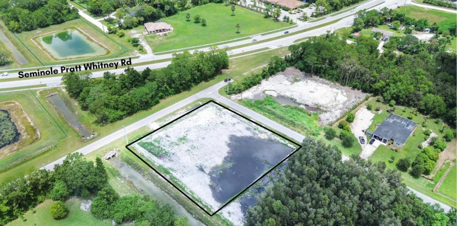 Commercial property in Loxahatchee Groves, Florida № 2191789