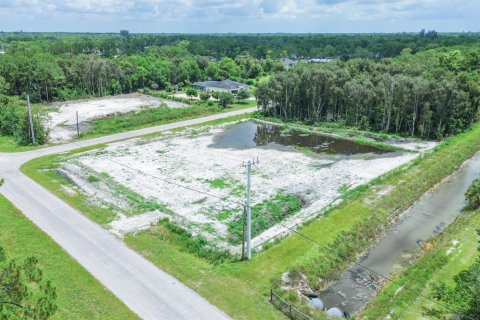 Commercial property in Loxahatchee Groves, Florida № 2191789 - photo 8