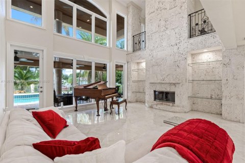 Villa ou maison à vendre à Miami Lakes, Floride: 7 chambres, 755.57 m2 № 1975869 - photo 8