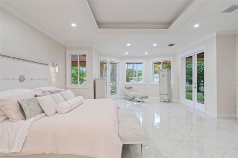 Villa ou maison à vendre à Miami Lakes, Floride: 7 chambres, 755.57 m2 № 1975869 - photo 25
