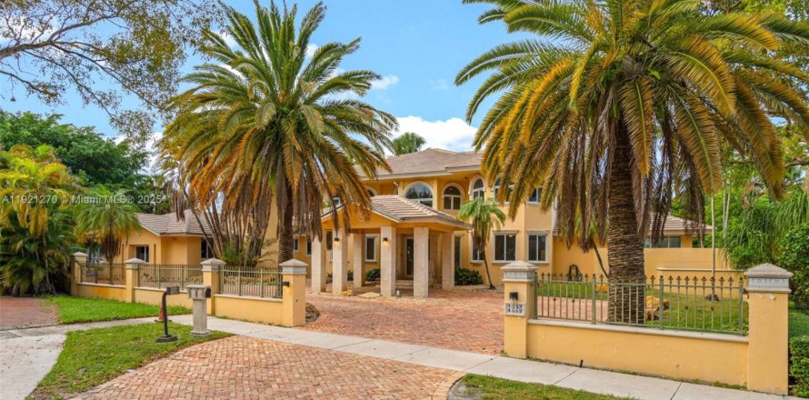 Villa ou maison à Miami Lakes, Floride 7 chambres, 755.57 m2 № 1975869