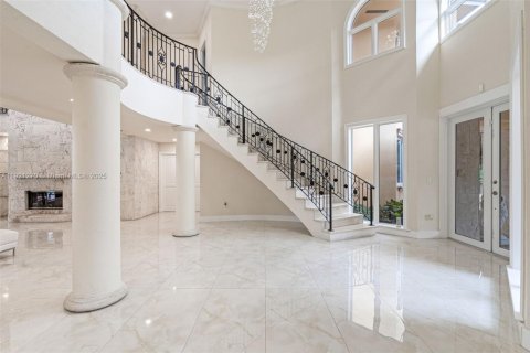 Villa ou maison à vendre à Miami Lakes, Floride: 7 chambres, 755.57 m2 № 1975869 - photo 6