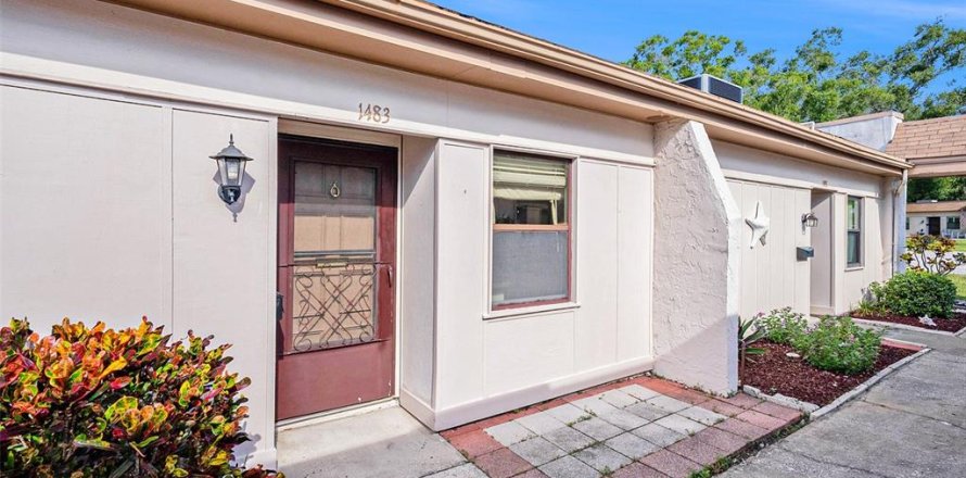 House in Clearwater, Florida 1 bedroom, 60.01 sq.m. № 1876102