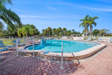 House in Clearwater, Florida 1 bedroom, 60.01 sq.m. № 1876102 - photo 12
