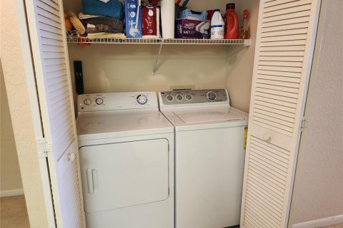 Condo in Saint Petersburg, Florida, 2 bedrooms  № 2205952 - photo 17