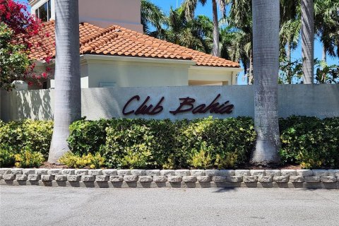 Condo in Saint Petersburg, Florida, 2 bedrooms  № 2205952 - photo 18