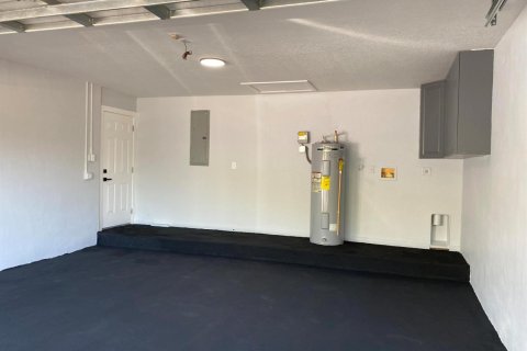House in Deerfield Beach, Florida 4 bedrooms, 132.85 sq.m. № 2382150 - photo 12