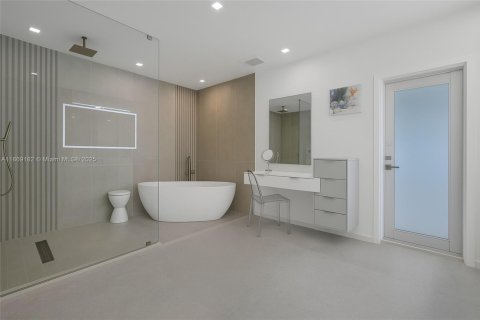 Купить виллу или дом в Корал-Гейблс, Флорида 5 спален, 471.48м2, № 1896568 - фото 24