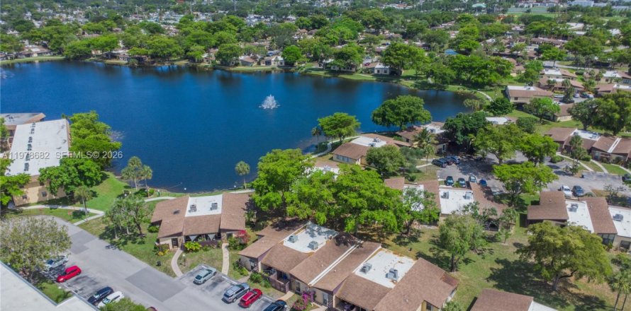 Condo in Hollywood, Florida, 1 bedroom  № 2044493