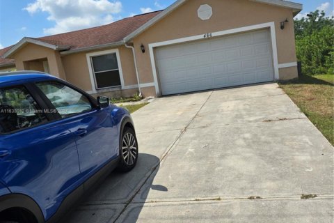 House in Lehigh Acres, Florida 4 bedrooms, 153.29 sq.m. № 1958912 - photo 11