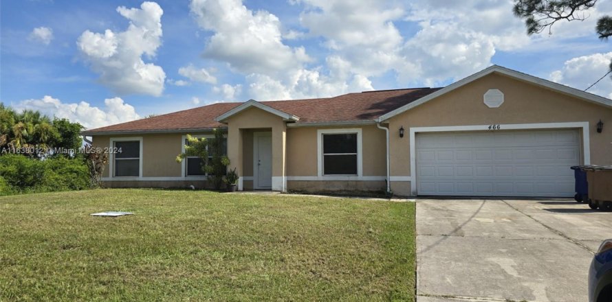 House in Lehigh Acres, Florida 4 bedrooms, 153.29 sq.m. № 1958912