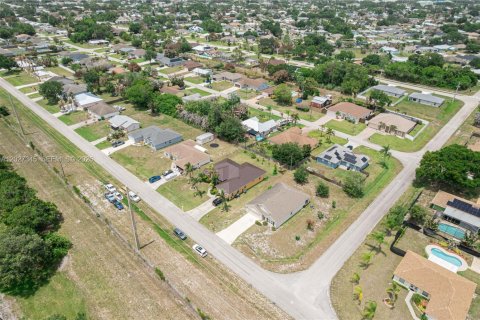 Villa ou maison à vendre à Port St. Lucie, Floride: 4 chambres, 169.73 m2 № 2171916 - photo 5