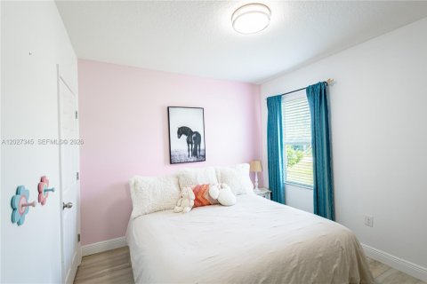 Villa ou maison à vendre à Port St. Lucie, Floride: 4 chambres, 169.73 m2 № 2171916 - photo 15