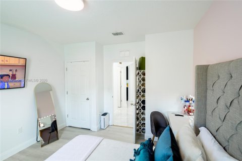 Villa ou maison à vendre à Port St. Lucie, Floride: 4 chambres, 169.73 m2 № 2171916 - photo 28