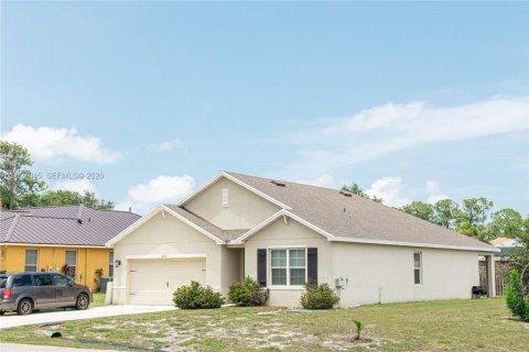Villa ou maison à vendre à Port St. Lucie, Floride: 4 chambres, 169.73 m2 № 2171916 - photo 2