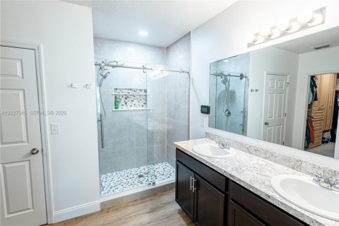 Villa ou maison à vendre à Port St. Lucie, Floride: 4 chambres, 169.73 m2 № 2171916 - photo 22