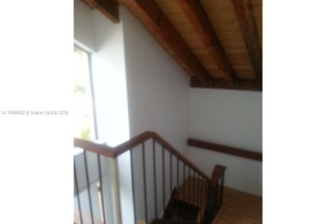 Condo in Miami, Florida, 3 bedrooms  № 1952494 - photo 26
