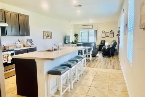 House in Winter Haven, Florida 3 bedrooms, 140.84 sq.m. № 1719657 - photo 12