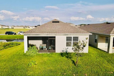House in Winter Haven, Florida 3 bedrooms, 140.84 sq.m. № 1719657 - photo 5