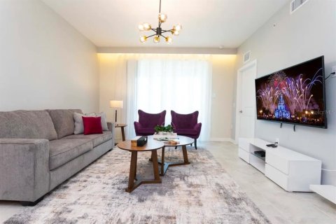 Condo in Kissimmee, Florida, 2 bedrooms in STOREY LAKE  № 1870576 - photo 7
