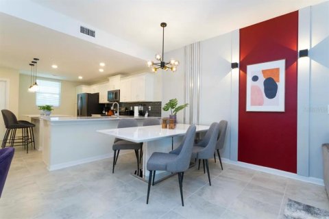 Condo in Kissimmee, Florida, 2 bedrooms in STOREY LAKE  № 1870576 - photo 5