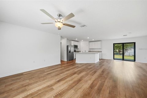 Villa ou maison à vendre à Port Charlotte, Floride: 3 chambres, 134.8 m2 № 2411567 - photo 5