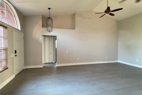 Villa ou maison à louer à Wesley Chapel, Floride: 3 chambres, 151.62 m2 № 2387744 - photo 7