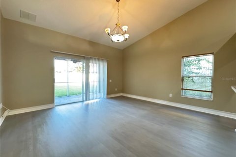 Villa ou maison à louer à Wesley Chapel, Floride: 3 chambres, 151.62 m2 № 2387744 - photo 11