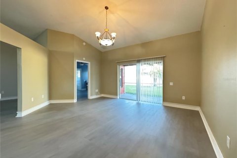 Villa ou maison à louer à Wesley Chapel, Floride: 3 chambres, 151.62 m2 № 2387744 - photo 9