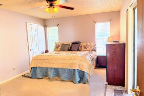 House in Winter Springs, Florida 4 bedrooms, 248.42 sq.m. № 2233561 - photo 8