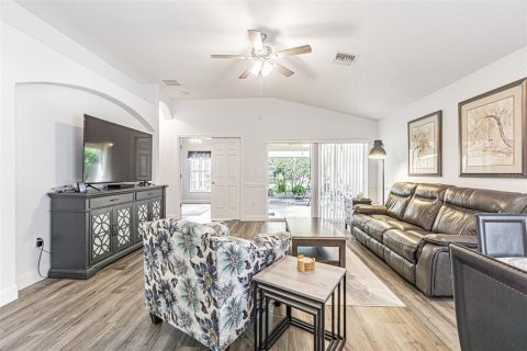 Villa ou maison à vendre à San Antonio, Floride: 3 chambres, 191.84 m2 № 1916089 - photo 9