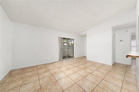 Copropriété à louer à Kissimmee, Floride: 2 chambres, 84.54 m2 № 2386522 - photo 5