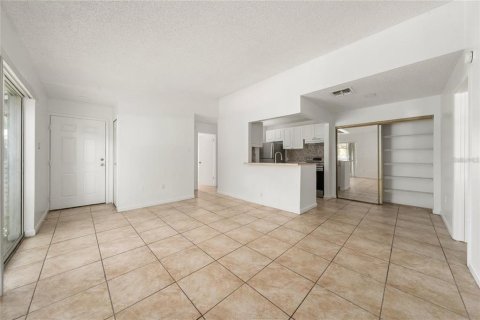 Copropriété à louer à Kissimmee, Floride: 2 chambres, 84.54 m2 № 2386522 - photo 3
