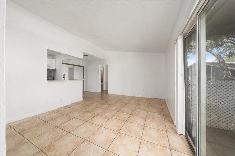 Copropriété à louer à Kissimmee, Floride: 2 chambres, 84.54 m2 № 2386522 - photo 2