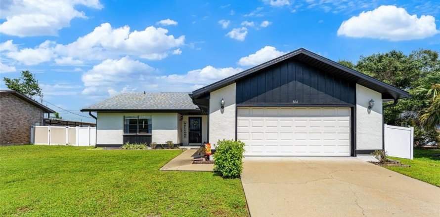 Casa en Deltona, Florida 2 dormitorios, 116.5 m2 № 2386389