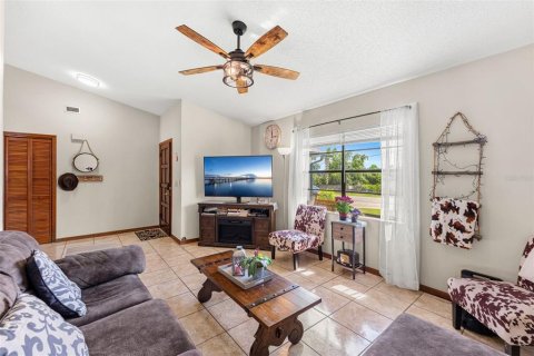 Casa en venta en Deltona, Florida, 2 dormitorios, 116.5 m2 № 2386389 - foto 4