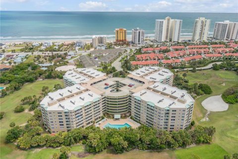 Condominio en Daytona Beach, Florida, 2 dormitorios № 2106743